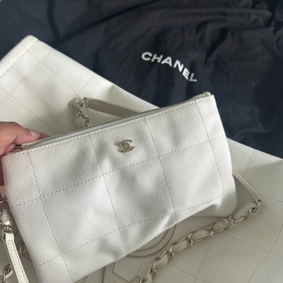 Chanel Deauville Large Shopping Bag White - Picture 10 of 15